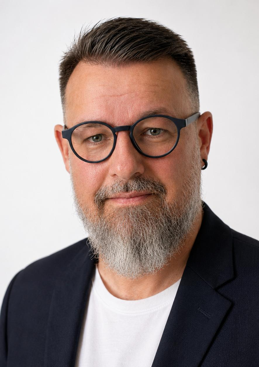 Portrait Adrian Brosterhues-Niedziolka